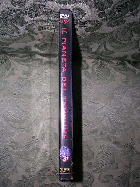 IL PIANETA DEL TERRORE - Foto 2