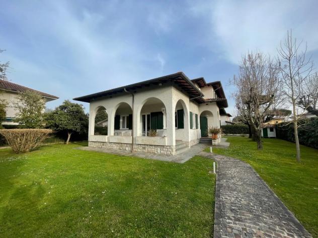 Villa in affitto a Caranna - Forte dei Marmi 200 mq Rif: 1404010