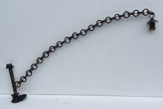 Lampada da Parete con Catena in Ferro Battuto