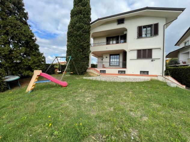 Villetta bifamiliare in vendita a Cerreto Guidi 300 mq Rif: 1287353