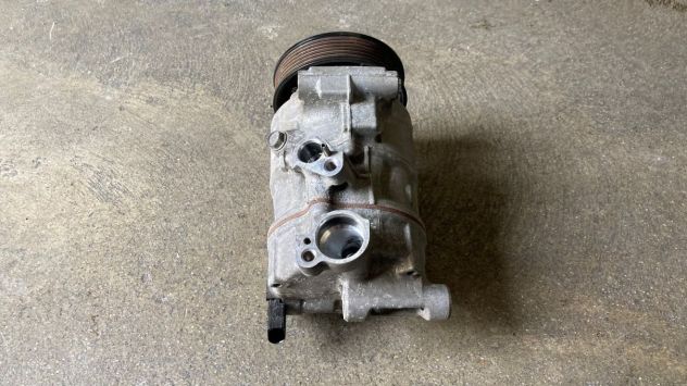 Compressore climatizzatore Volkswagen Tiguan 2.0TDI del 2018 (5Q0816803F) - Foto 4