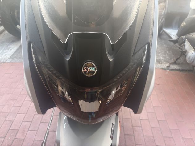 Accompagnatore privato con auto e scooter propri! - Foto 2