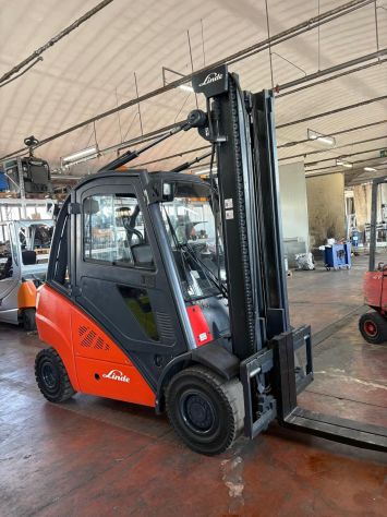 Carrello elevatore diesel Linde Mod. H30