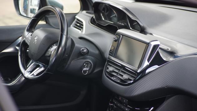 Peugeot 2008 BlueHDi 100 S&S Allure - Foto 8