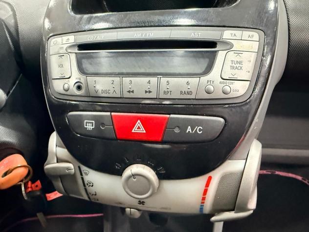 Toyota Aygo 1.0 12V VVT-i 3 porte AUTOMATICA OK NEOPATENTATI - Foto 10