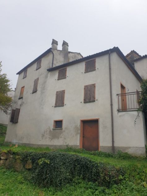 CASA INDIPENDENTE CON AREA ESCLUSIVA