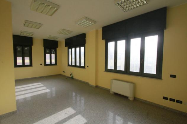 Immobile di 813 m² con 1 locale in affitto a Pero - Foto 13