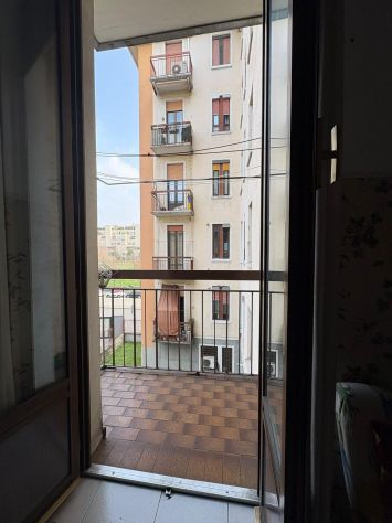 Stanza singola con balcone 300eu Bicocca M5 - Foto 5