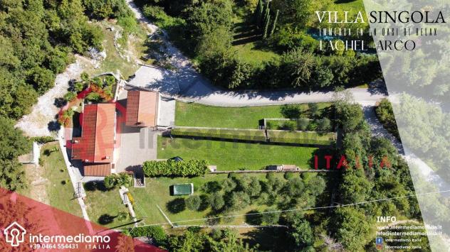 LAGHEL - VILLA INDIPENDENTE SU 2 LIVELLI - Foto 5
