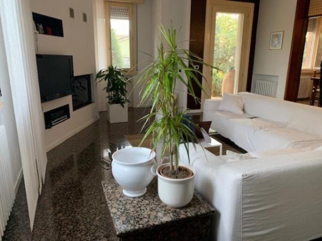 Villa di 200 m² con 5 locali e box auto in vendita a Carpi - Foto 4