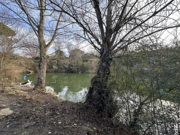 BIVIO DI RAVI IN POSIAZIONE PANORAMICA CASALE CON LAGO - Foto 6