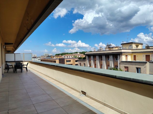 singola a rgza € 620 tutto incluso in app.to centrale 8° p. con terrazzo - Foto 8