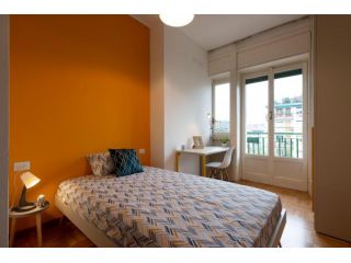 Viale Beatrice d'Este - Room 6
