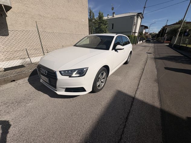 Vendo splendida Audi A4 Avant (Station Wagon), versione Business, motorizzazione