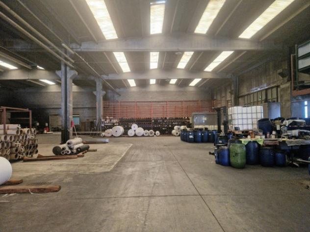 Immobile di 2800 m² con più di 5 locali in affitto a Legnano - Foto 9