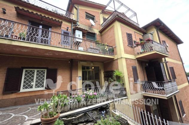 Appartamento di 120 m² con 3 locali e posto auto in vendita a Monte Compatri