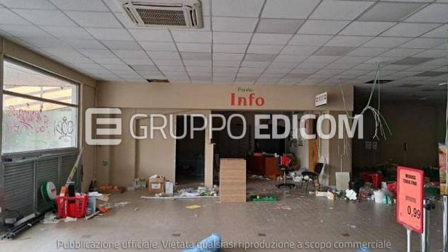 Fabbricati costruiti per esigenze commerciali di 1400 mq in vendita a Oleggio - Rif. 4557580 - Foto 4