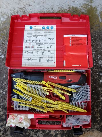 Pistola sparachiodi Hilti DX460