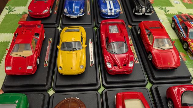 Modellini Bburago Ferrari Bugatti Lamborghini 1/24 - Foto 6