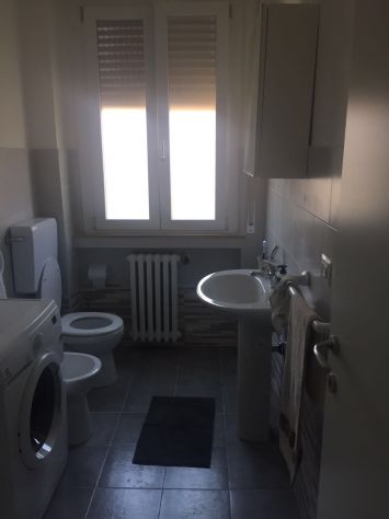 Affittasi stanza in zona ospedale a studente o giovanissimo lavoratore. - Foto 5