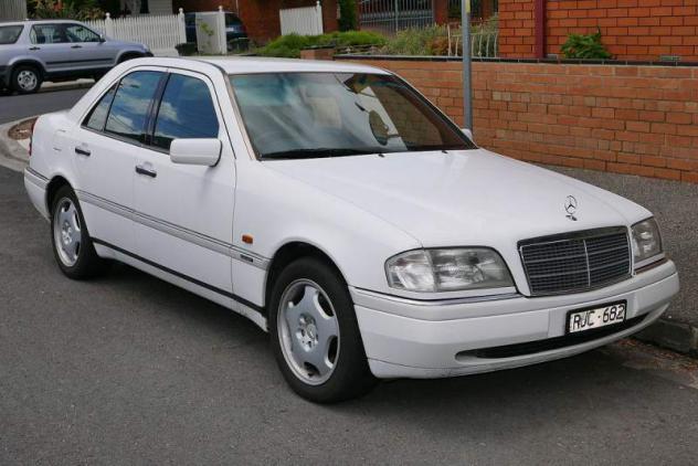 Parabrezza mercedes c w202 a2026710710