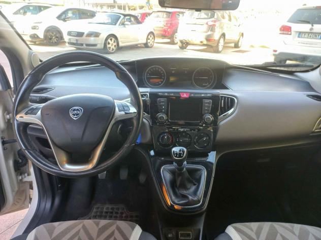 Lancia Ypsilon 1.2 69 CV 5 porte Gold opening edition - Foto 10