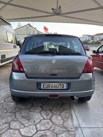 Suzuki Swift 1.3 DDiS 5p. GLX-2005 - Foto 3