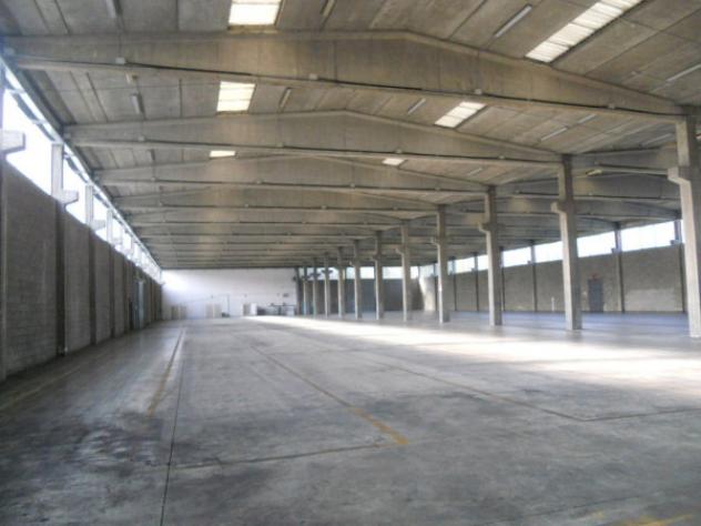 Immobile di 4300 m² con 1 locale in affitto a Settimo Milanese - Foto 4