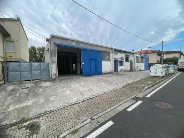 Capannone artigianale in vendita a Selvatelle - Terricciola 450 mq Rif: 1345436