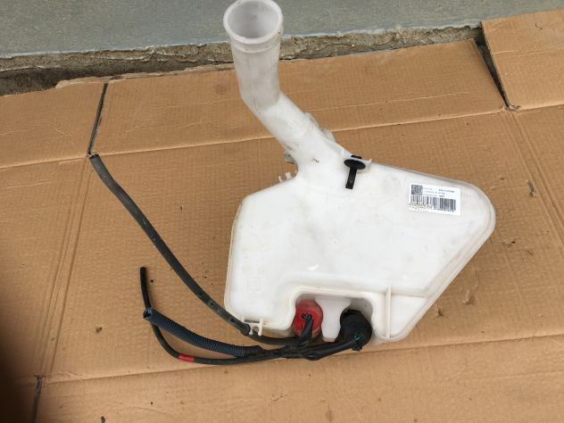 Vaschetta Acqua Tergicristallo / Tergi Anteriore Toyota YARIS D4D anno 2010 - Foto 5