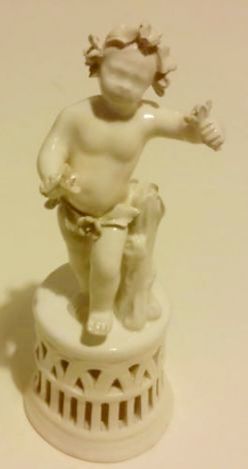 PUTTO IN CERAMICA BIANCA SMALTATA FIRMATO DA "VECCHIA ESTE" COME NUOVO