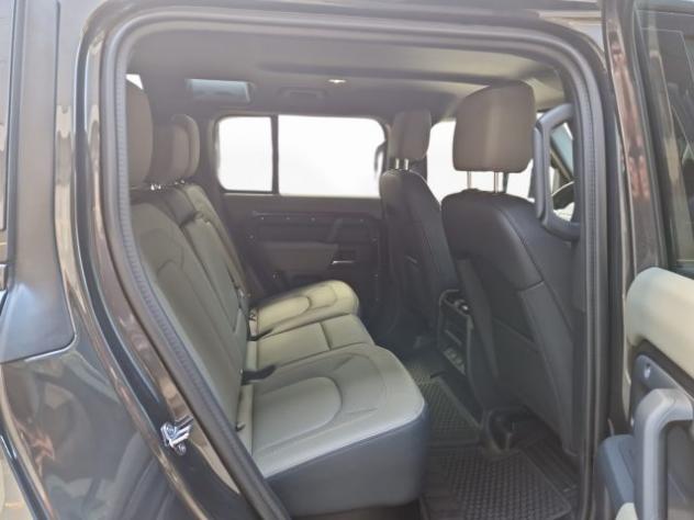 LAND ROVER Defender 110 3.0D I6 200 CV AWD Auto S rif. 23742581 - Foto 10