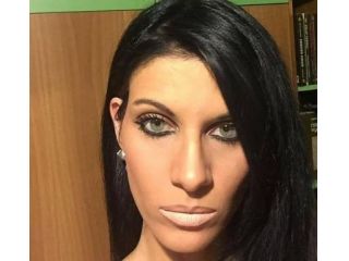 Amore e incontri Reggio nell'Emilia - Donna di Reggio Emilia. Fisico Magro