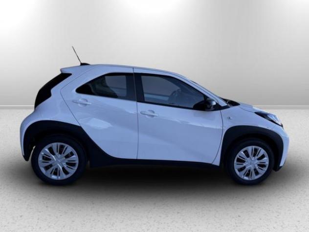 TOYOTA Aygo X 1.0 VVT-i 72 CV 5 porte ACTIVE rif. 22554849 - Foto 2