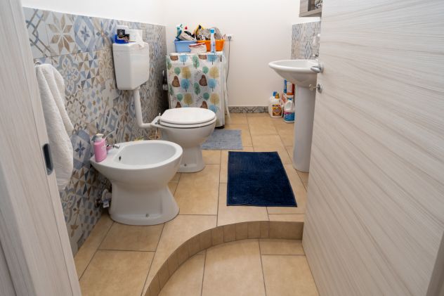 CODICE 7338 147 MQ RISTRUTTURATO , QUATTRO CAMERE DA LETTO A BELPASSO - Foto 8