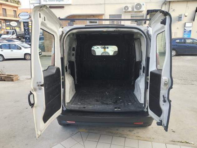 Fiat Doblo Dobl1.6 MJT 105CV PC-TN Cargo Lamierato - Foto 10