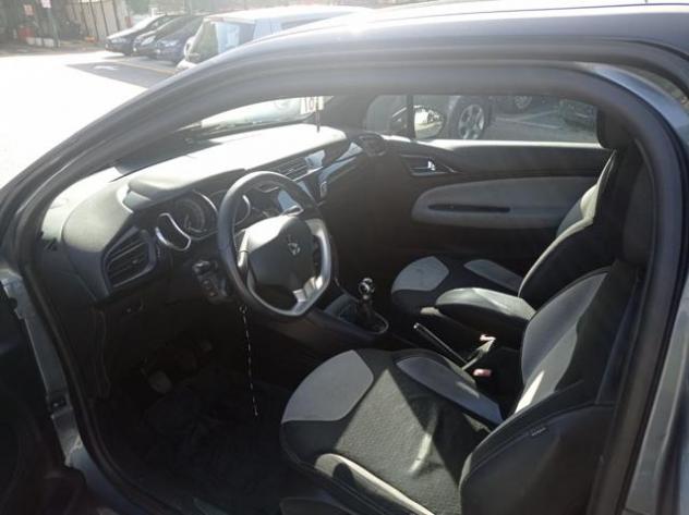 DS AUTOMOBILES DS 3 1.4 HDi Just Black rif. 23775636 - Foto 5