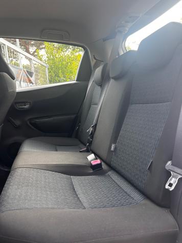 Toyota Yaris 1.0 5 porte Lounge - Foto 7
