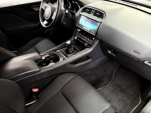 JAGUAR F-Pace 2.0D S&S Pure 163 6M E6D - 10-2019 - Foto 4