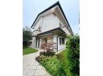 V005370 - AMPIA VILLA ANGOLARE CON GIARDINO IN ZONA TRANQUILLA E CENTRALE