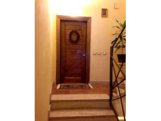 MONTI TRILOCALE CLIMATIZZATO CON TERRAZZO.