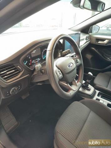 FORD Focus 1.0 EcoBoost Hybrid 125CV Powershift SW ST-Line De rif. 23752492 - Foto 9