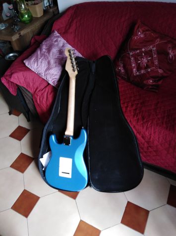 chitarra elettrica - Foto 2