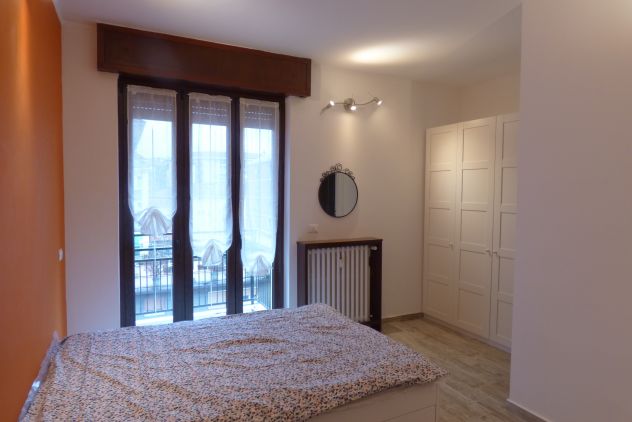 Stanza singola con bagno privato - Fermata METRO BLU M4 a 200mt.