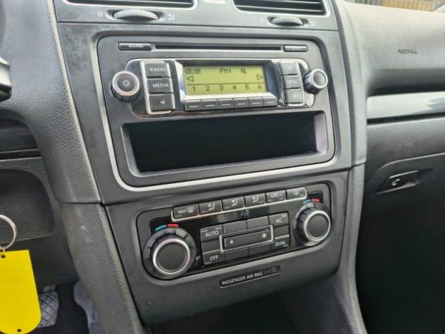 VOLKSWAGEN Golf Variant 1.6 TDI 105 CV Executive BlueMotion Technology rif. 24039769 - Foto 10