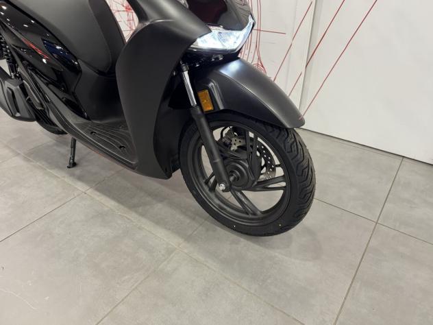 Honda SH 125 SH 125 SPORTY - bauletto keyless e parabrezza - YM 2026 - Foto 9