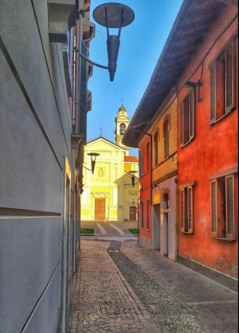 TRILOCALE CON BALCONE E CANTINA-ARESE