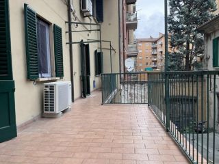 Trilocale in affitto a Bologna, Irnerio