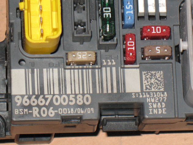 9666700580 FUSIBILIERA CITROEN PEUGEOT R06 BSM-R06-00 9666700580 HW277 BSMR0600 - Foto 2