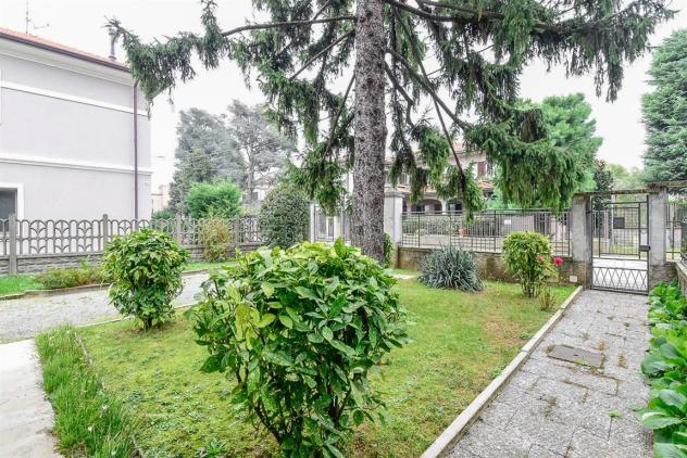 casa indipendente con due unità abitative in vendita a Meda (MB) - Foto 4